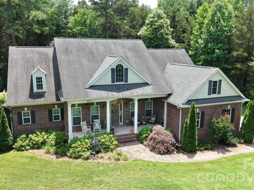 8611 Kerns Meadow Lane, Huntersville, NC 28078.  MLS# CAR4391732, YatesRealty ID 43101. 
