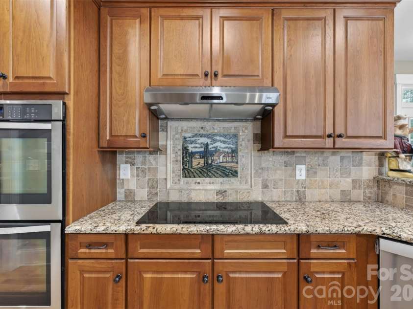 8611 Kerns Meadow Lane, Huntersville, NC 28078.  MLS# CAR4415825, YatesRealty ID 43101. 