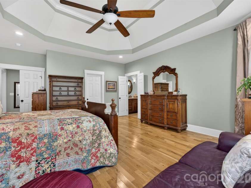 8611 Kerns Meadow Lane, Huntersville, NC 28078.  MLS# CAR4415825, YatesRealty ID 43101. 