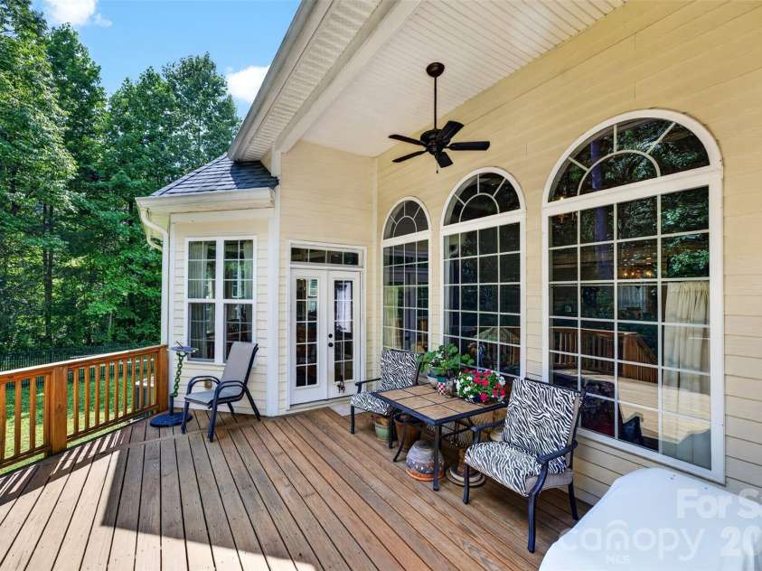 8611 Kerns Meadow Lane, Huntersville, NC 28078.  MLS# CAR4415825, YatesRealty ID 43101. 