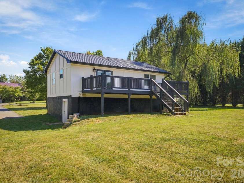 2646 Icard Rhodhiss Road, Connelly Springs, NC 28612.  MLS# CAR4422311, YatesRealty ID 43103. 