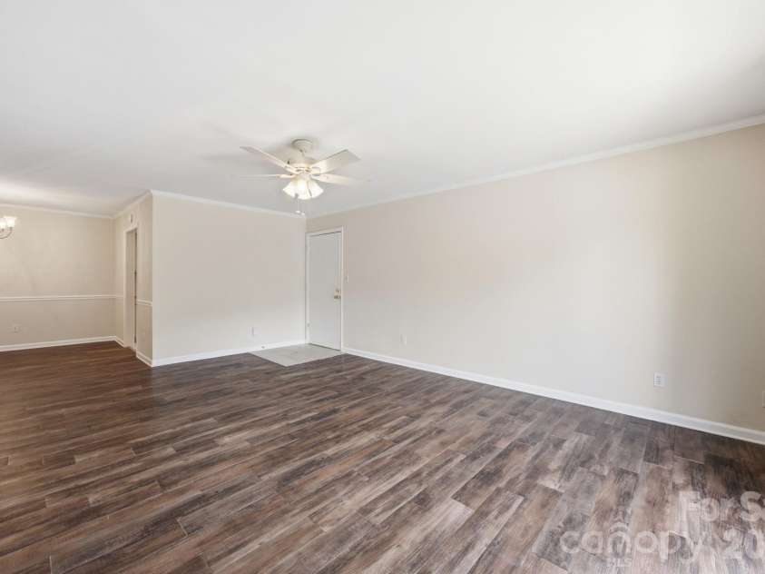 4735 Hedgemore Drive, Charlotte, NC 28209.  MLS# CAR4400137, YatesRealty ID 43104. 