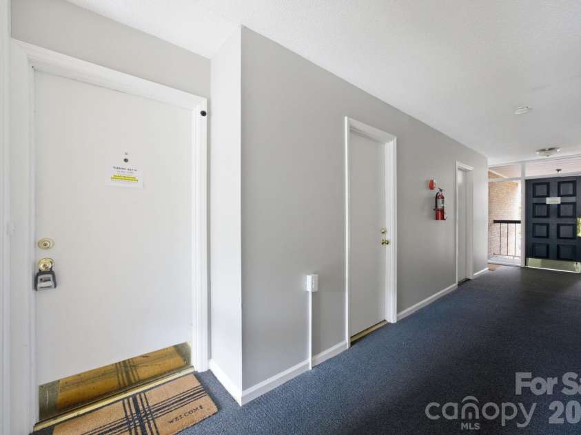 4735 Hedgemore Drive, Charlotte, NC 28209.  MLS# CAR4400137, YatesRealty ID 43104. 