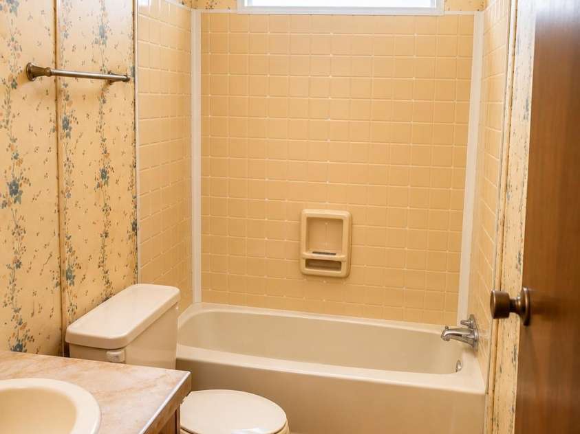 30 Gertrude Lane, Candler, NC 28715.  MLS# CAR4407471, YatesRealty ID 43105. 