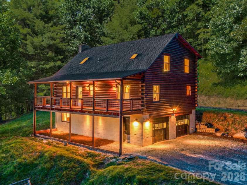 262 Gibson Branch Road, Clyde, NC 28721.  MLS# CAR4389077, YatesRealty ID 43106. 