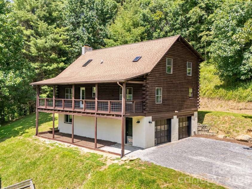 262 Gibson Branch Road, Clyde, NC 28721.  MLS# CAR4389077, YatesRealty ID 43106. 