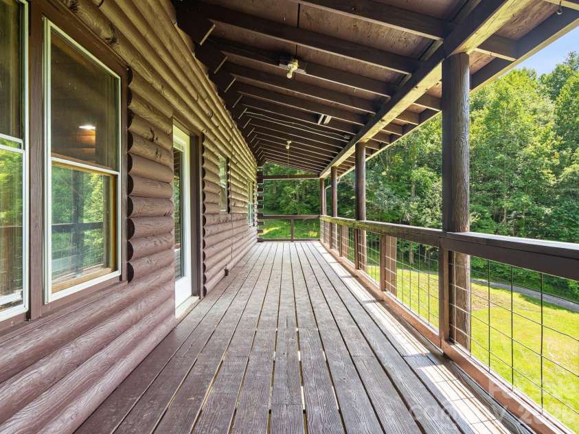 262 Gibson Branch Road, Clyde, NC 28721.  MLS# CAR4389077, YatesRealty ID 43106. 