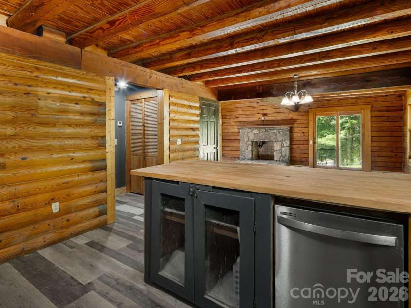 262 Gibson Branch Road, Clyde, NC 28721.  MLS# CAR4389077, YatesRealty ID 43106. 