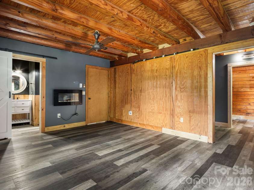 262 Gibson Branch Road, Clyde, NC 28721.  MLS# CAR4389077, YatesRealty ID 43106. 