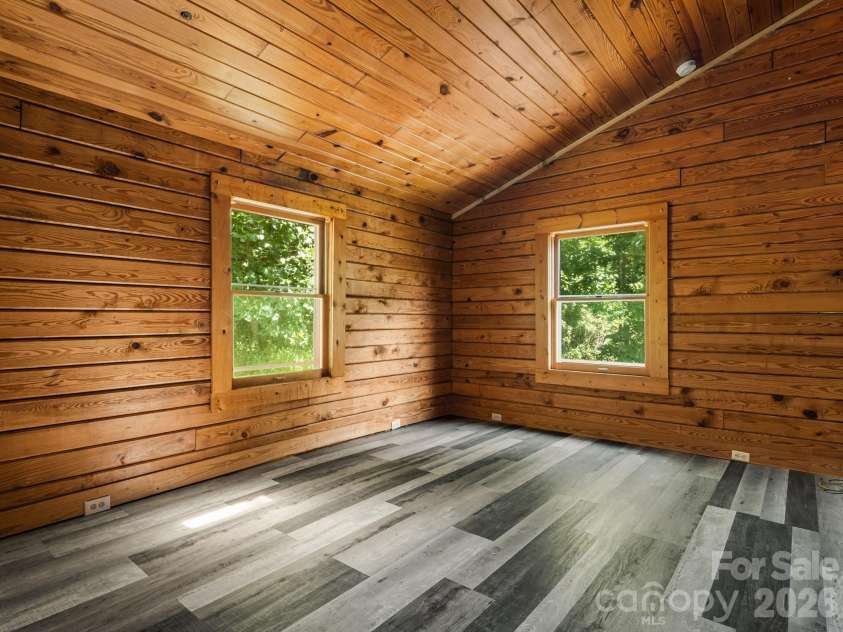 262 Gibson Branch Road, Clyde, NC 28721.  MLS# CAR4389077, YatesRealty ID 43106. 