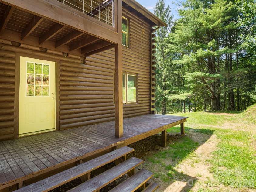 262 Gibson Branch Road, Clyde, NC 28721.  MLS# CAR4389077, YatesRealty ID 43106. 