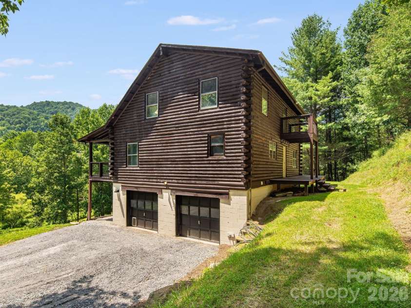 262 Gibson Branch Road, Clyde, NC 28721.  MLS# CAR4389077, YatesRealty ID 43106. 