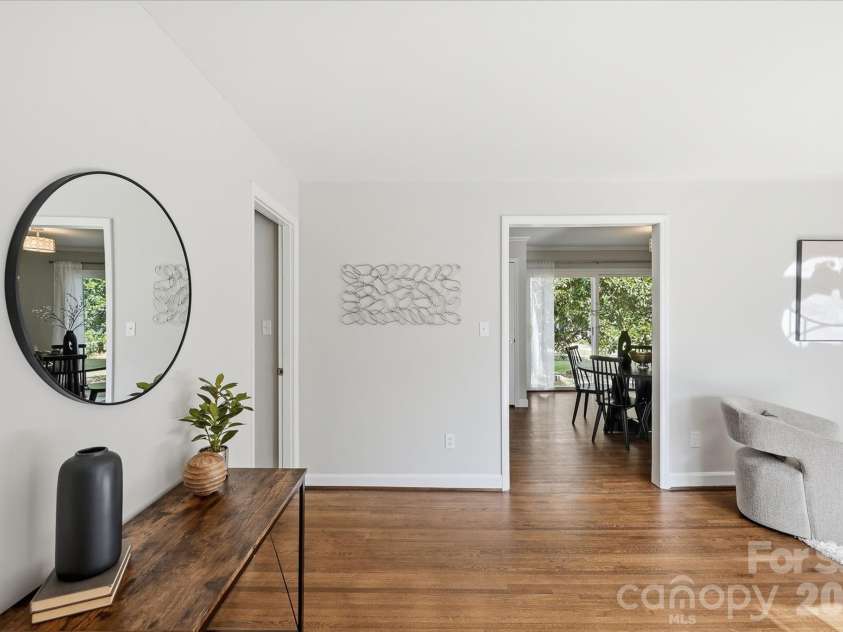 4712 Fairheath Road, Charlotte, NC 28210.  MLS# CAR4403783, YatesRealty ID 43109. 