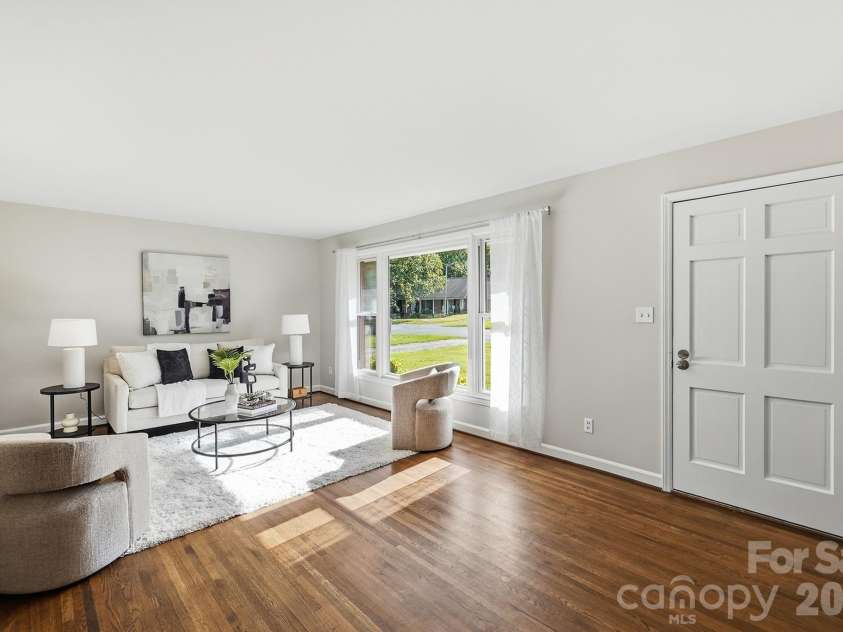 4712 Fairheath Road, Charlotte, NC 28210.  MLS# CAR4403783, YatesRealty ID 43109. 