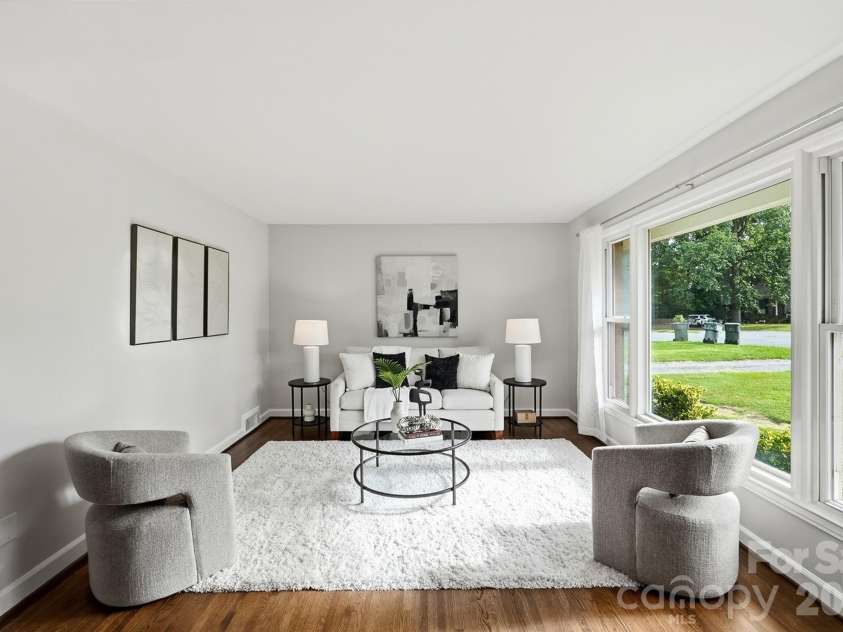 4712 Fairheath Road, Charlotte, NC 28210.  MLS# CAR4403783, YatesRealty ID 43109. 