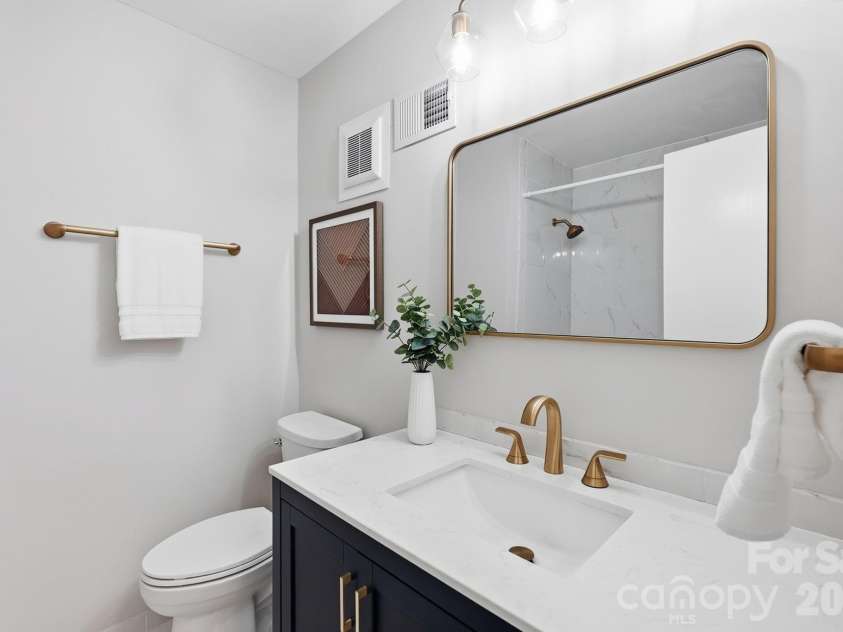 4712 Fairheath Road, Charlotte, NC 28210.  MLS# CAR4403783, YatesRealty ID 43109. 