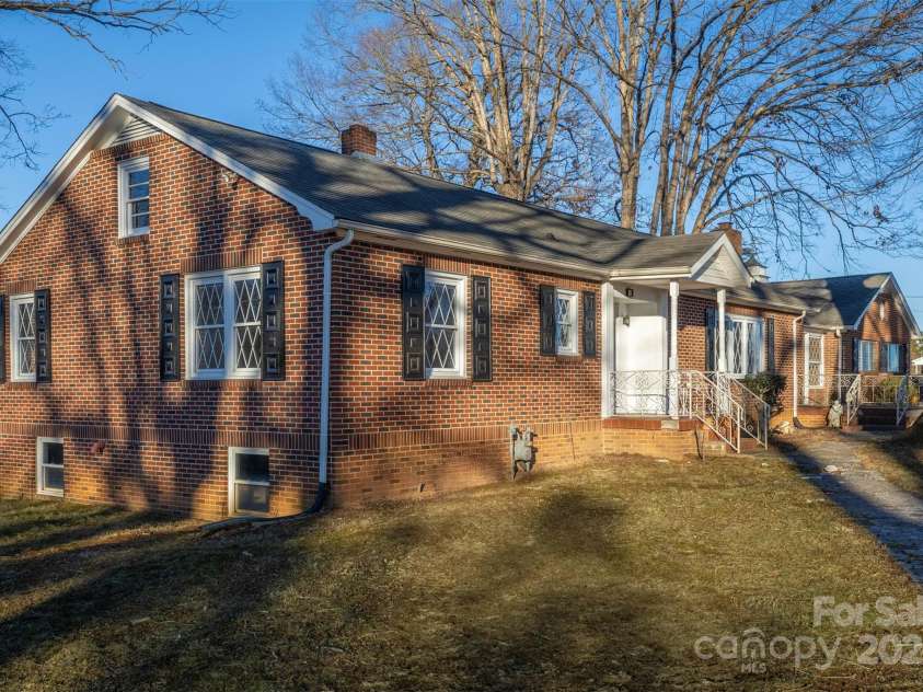 140 US 70 None, Valdese, NC 28690.  MLS# CAR4216056, YatesRealty ID 4311. 