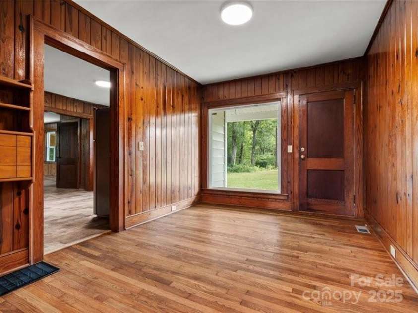 37 Lynn Avenue, Cheraw, SC 29520.  MLS# CAR4313538, YatesRealty ID 4311. 