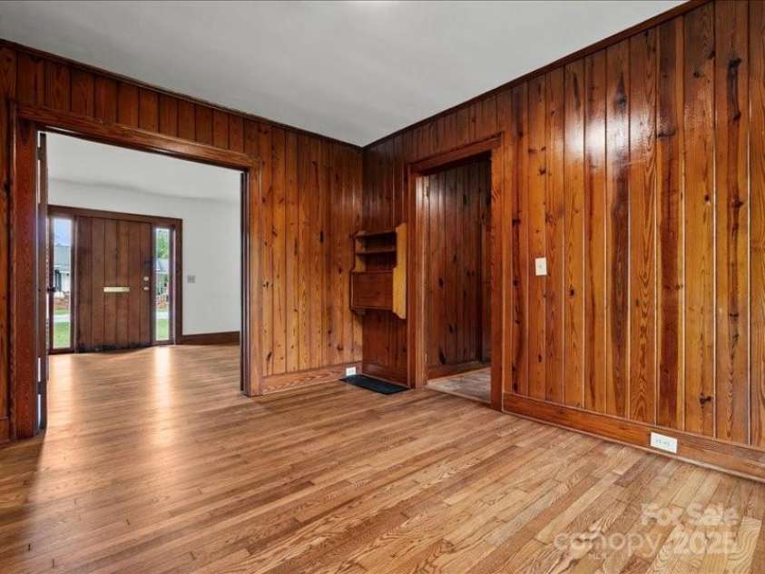 37 Lynn Avenue, Cheraw, SC 29520.  MLS# CAR4313538, YatesRealty ID 4311. 