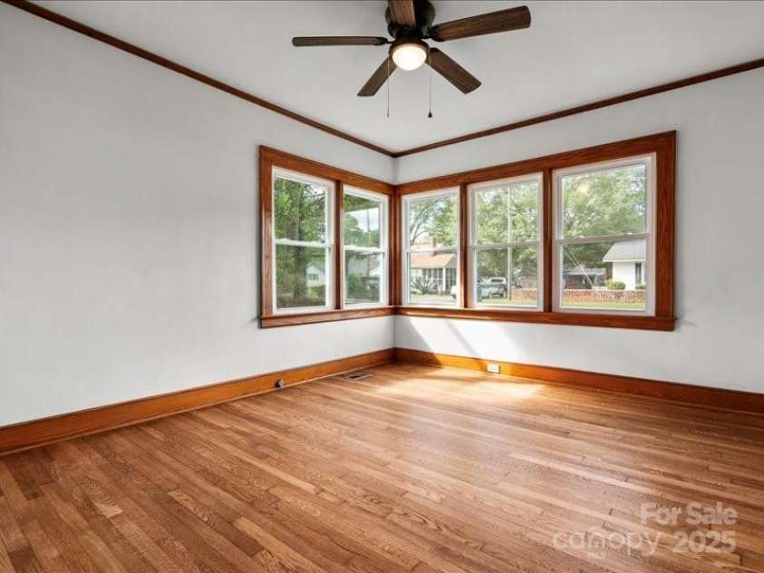 37 Lynn Avenue, Cheraw, SC 29520.  MLS# CAR4313538, YatesRealty ID 4311. 