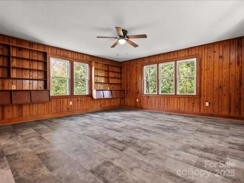 37 Lynn Avenue, Cheraw, SC 29520.  MLS# CAR4313538, YatesRealty ID 4311. 