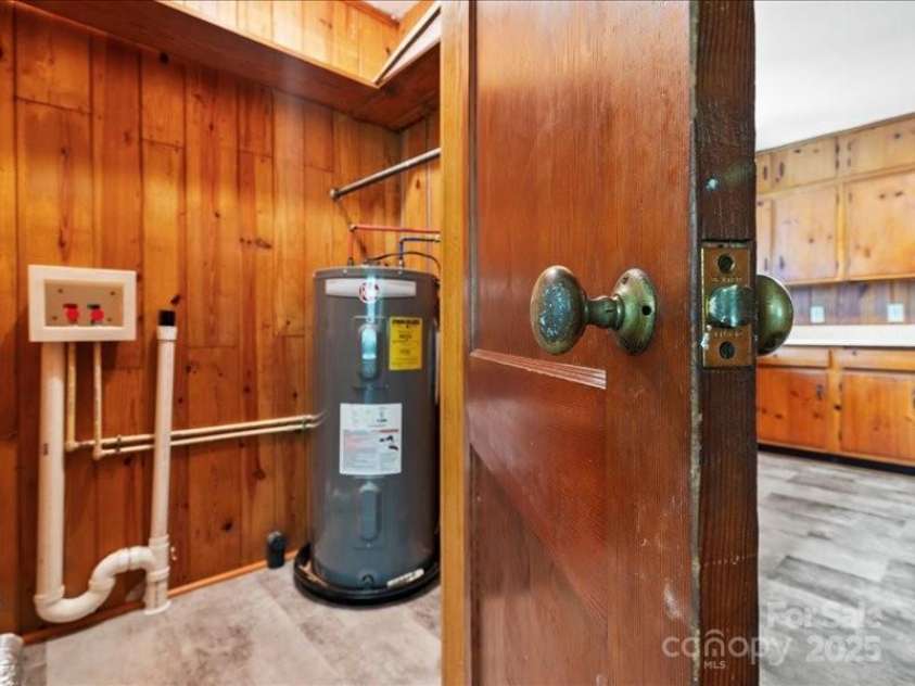 37 Lynn Avenue, Cheraw, SC 29520.  MLS# CAR4313538, YatesRealty ID 4311. 