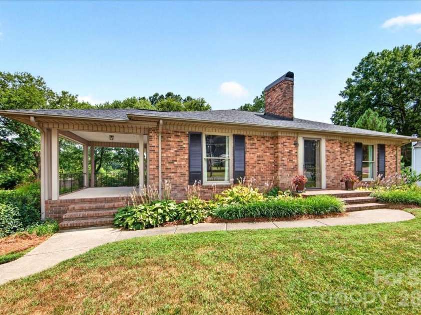 104 2nd Avenue, Catawba, NC 28609.  MLS# CAR4401974, YatesRealty ID 43110. 