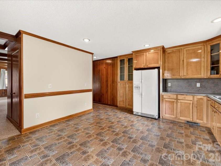 104 2nd Avenue, Catawba, NC 28609.  MLS# CAR4401974, YatesRealty ID 43110. 