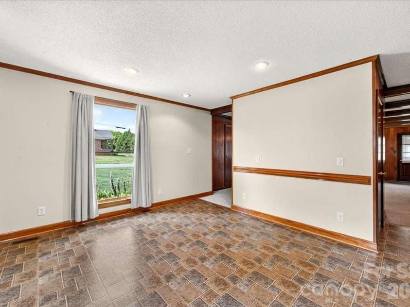 104 2nd Avenue, Catawba, NC 28609.  MLS# CAR4401974, YatesRealty ID 43110. 