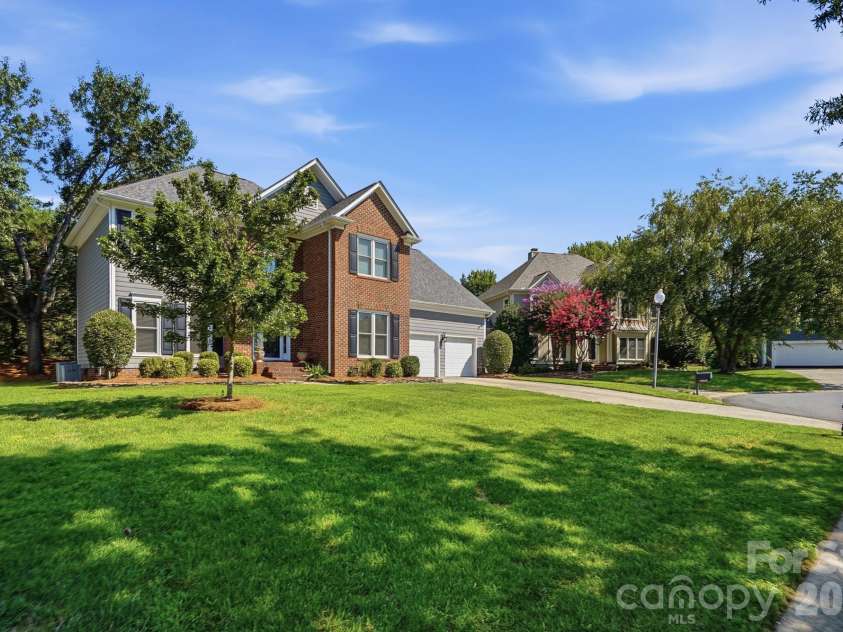 6912 Royce Court, Charlotte, NC 28277.  MLS# CAR4408091, YatesRealty ID 43111. 