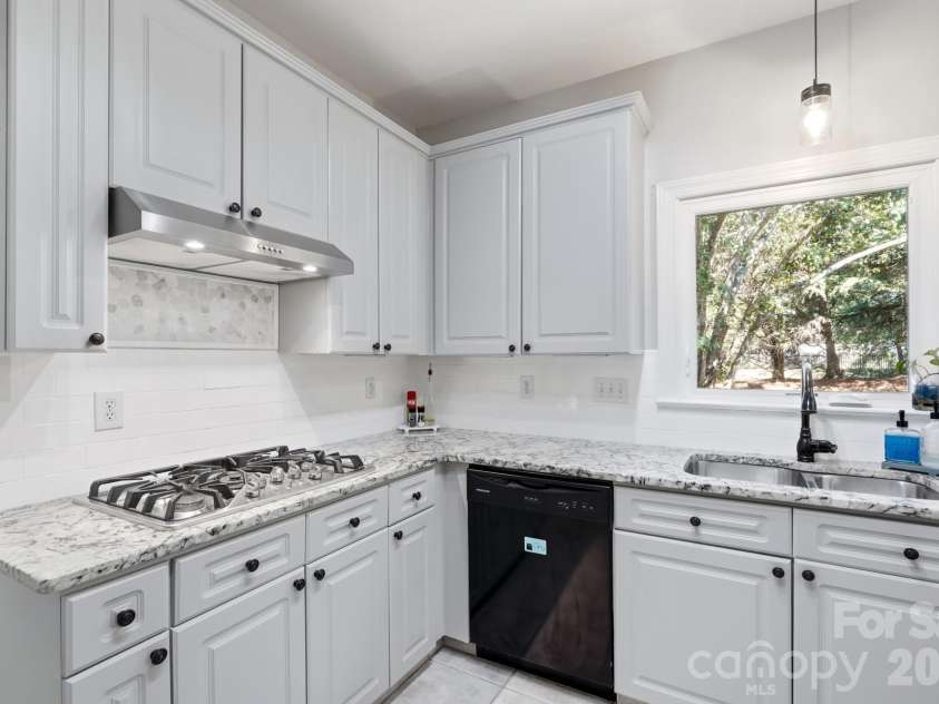 6912 Royce Court, Charlotte, NC 28277.  MLS# CAR4408091, YatesRealty ID 43111. 