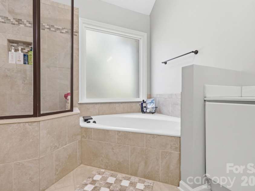 6912 Royce Court, Charlotte, NC 28277.  MLS# CAR4408091, YatesRealty ID 43111. 