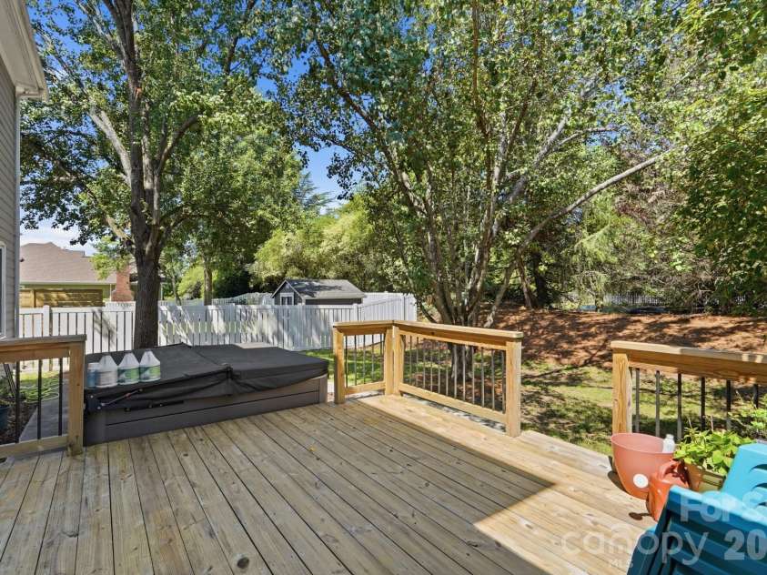 6912 Royce Court, Charlotte, NC 28277.  MLS# CAR4408091, YatesRealty ID 43111. 