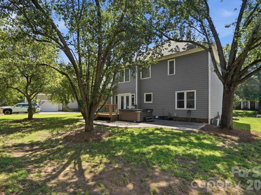 6912 Royce Court, Charlotte, NC 28277.  MLS# CAR4408091, YatesRealty ID 43111. 