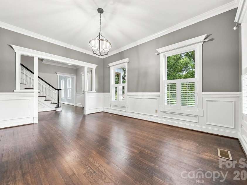 2941 8th Street Court, Hickory, NC 28601.  MLS# CAR4405635, YatesRealty ID 43113. 