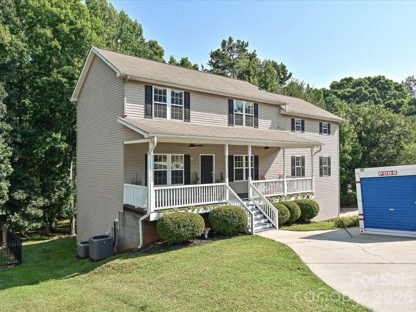 1401 Wall Street, Waxhaw, NC 28173.  MLS# CAR4406440, YatesRealty ID 43115. 