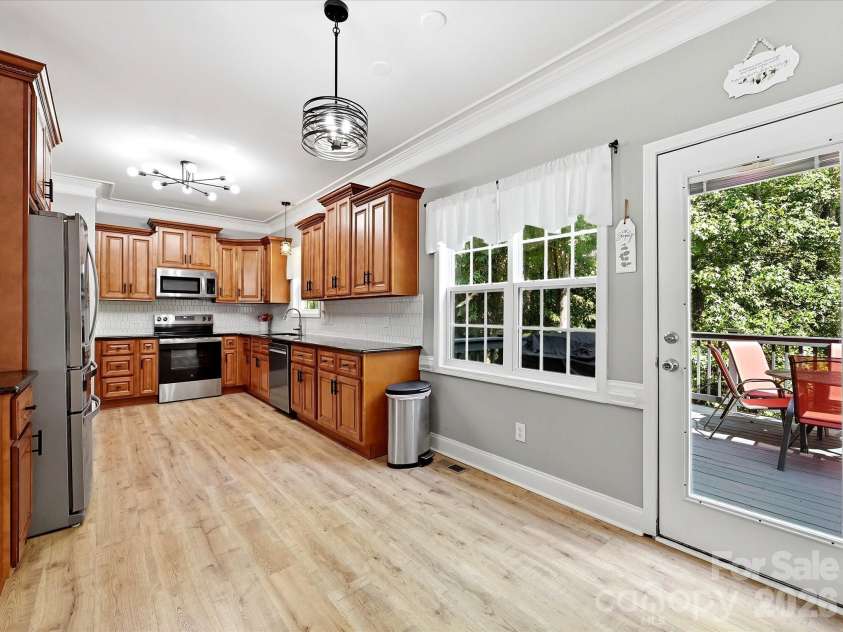 1401 Wall Street, Waxhaw, NC 28173.  MLS# CAR4406440, YatesRealty ID 43115. 