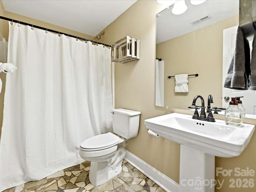 1401 Wall Street, Waxhaw, NC 28173.  MLS# CAR4406440, YatesRealty ID 43115. 