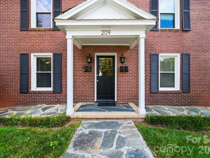 209 King Street, Morganton, NC 28655.  MLS# CAR4408508, YatesRealty ID 43116. 