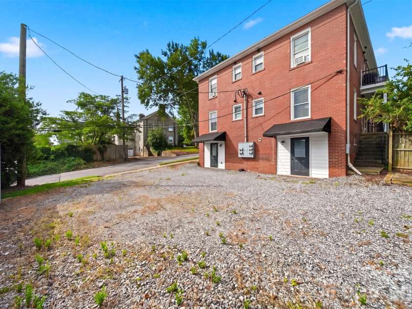 209 King Street, Morganton, NC 28655.  MLS# CAR4408508, YatesRealty ID 43116. 