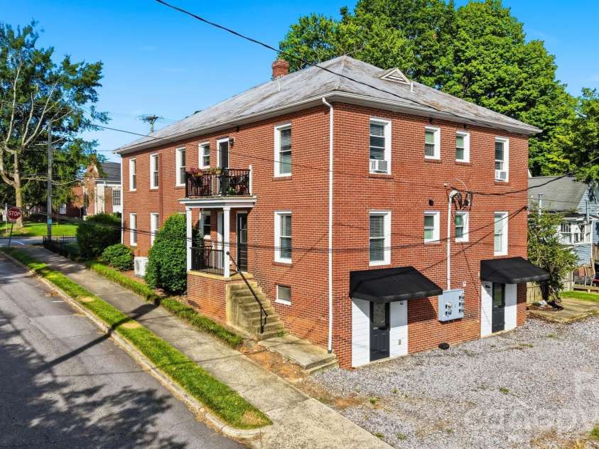 209 King Street, Morganton, NC 28655.  MLS# CAR4408508, YatesRealty ID 43116. 