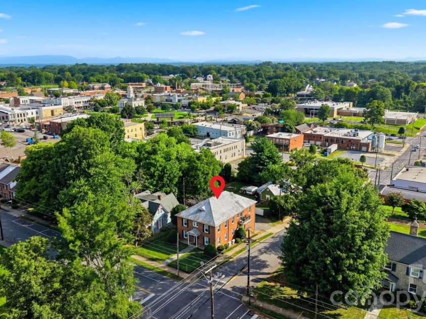 209 King Street, Morganton, NC 28655.  MLS# CAR4408508, YatesRealty ID 43116. 