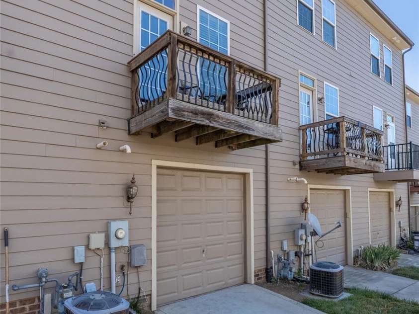 13811 Hill Street, Huntersville, NC 28078.  MLS# CAR4412613, YatesRealty ID 43117. 