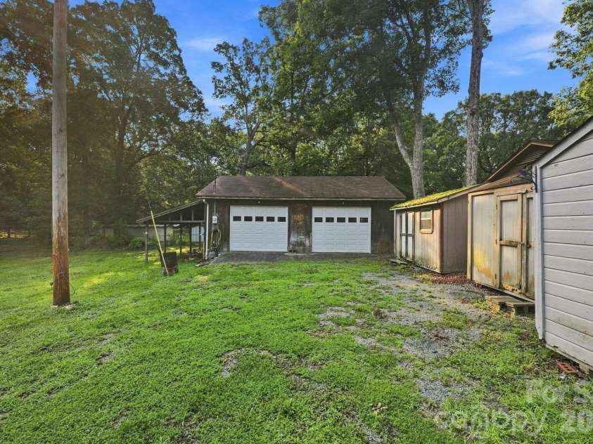 2204 Wilson Avenue, Monroe, NC 28110.  MLS# CAR4406742, YatesRealty ID 43119. 