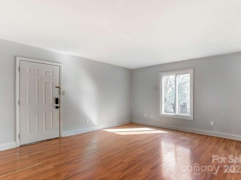 1915 Countrymens Court, Charlotte, NC 28210.  MLS# CAR4238967, YatesRealty ID 4312. 