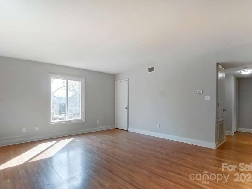 1915 Countrymens Court, Charlotte, NC 28210.  MLS# CAR4238967, YatesRealty ID 4312. 