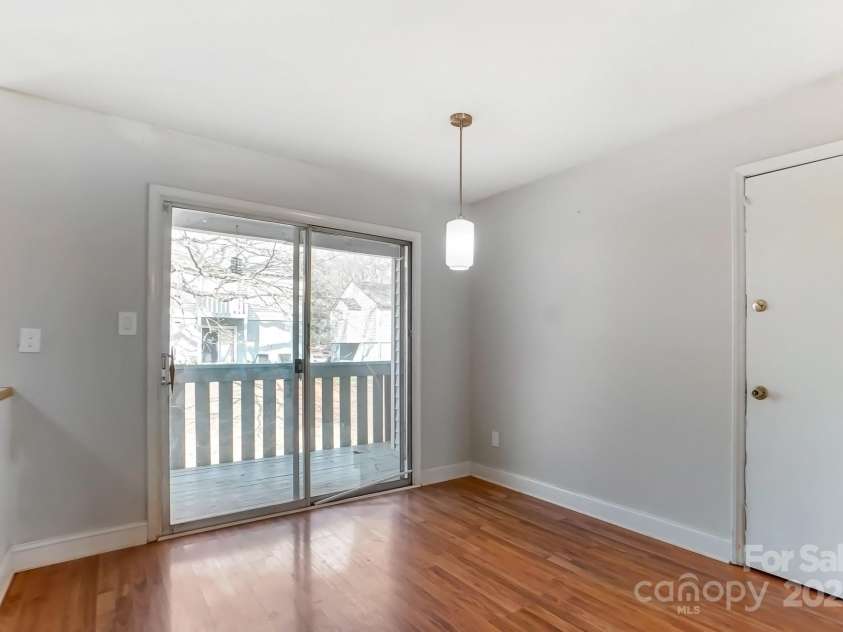 1915 Countrymens Court, Charlotte, NC 28210.  MLS# CAR4238967, YatesRealty ID 4312. 
