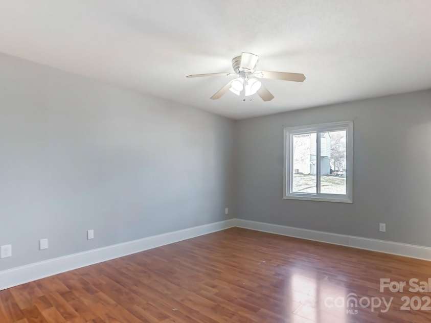1915 Countrymens Court, Charlotte, NC 28210.  MLS# CAR4238967, YatesRealty ID 4312. 