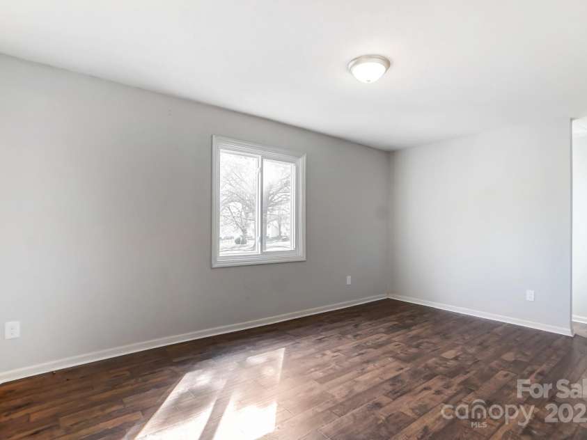 1915 Countrymens Court, Charlotte, NC 28210.  MLS# CAR4238967, YatesRealty ID 4312. 