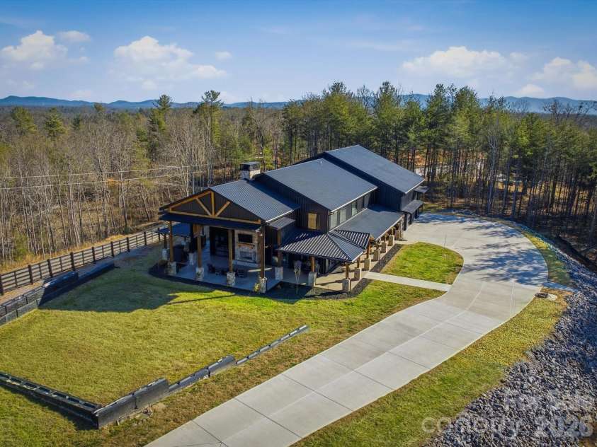 4407 Georgia Pines Road, Morganton, NC 28655.  MLS# CAR4335144, YatesRealty ID 4312. 